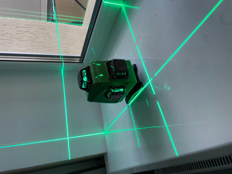 Лазерний рівень PRO-CRAFT  LE-4G GREEN LINE NEW у валізі (АКБ, ТРИМАЧ У КОМПЛЕКТІ) 000406 фото